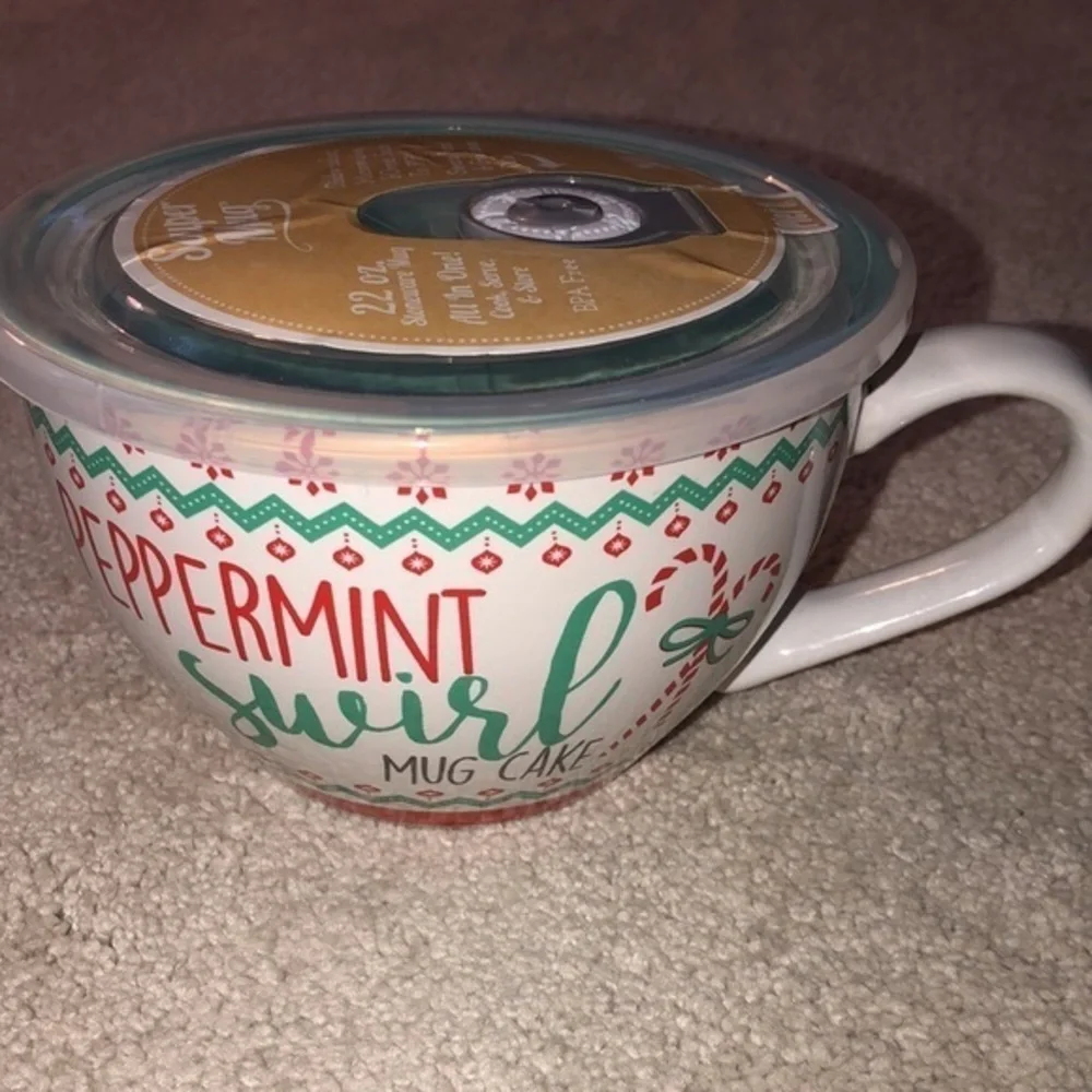 Pier 1 Imports Souper Soup Mug Christmas Peppermint Swirl‎ Cake New